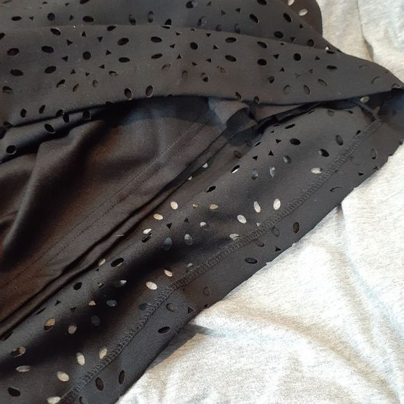 Jessica London Black Bell Sleeve Tunic Top w/Floral Cut Out Overlay 12 NWOT NEW - Picture 12 of 14